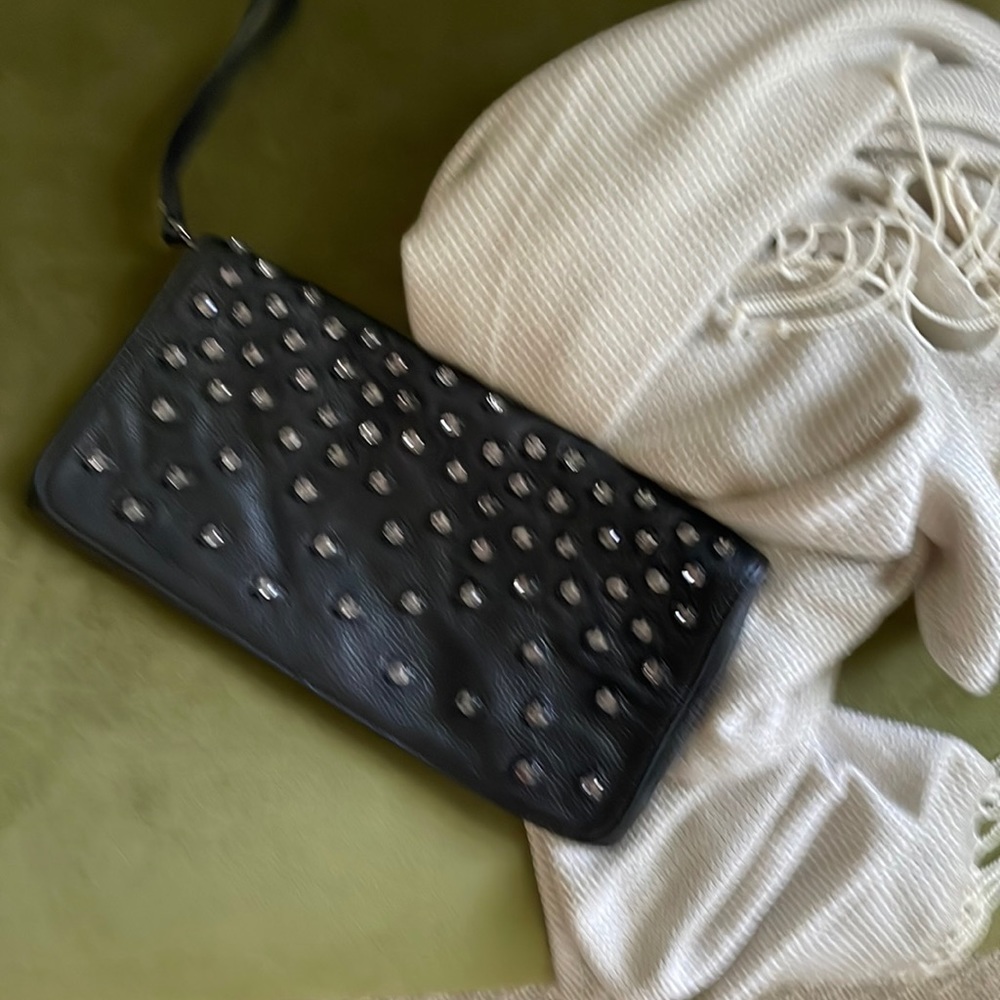 Kenneth cole clutch